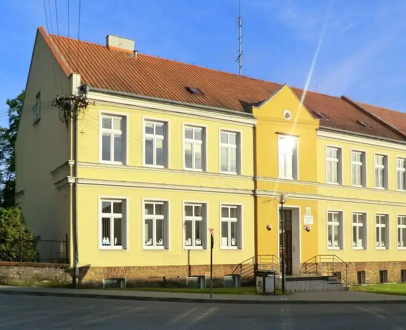 skola-hlucin